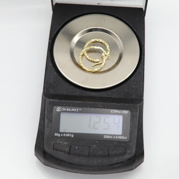 14k Hoops 3/4' inch Diamond cut Design Yellow Gold Hoops - Picture 4 of 9